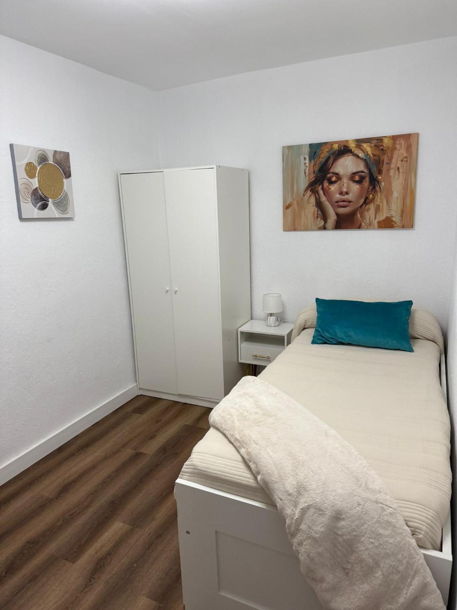 Moderno Y Nuevo Piso Huelva Apartment Luaran gambar