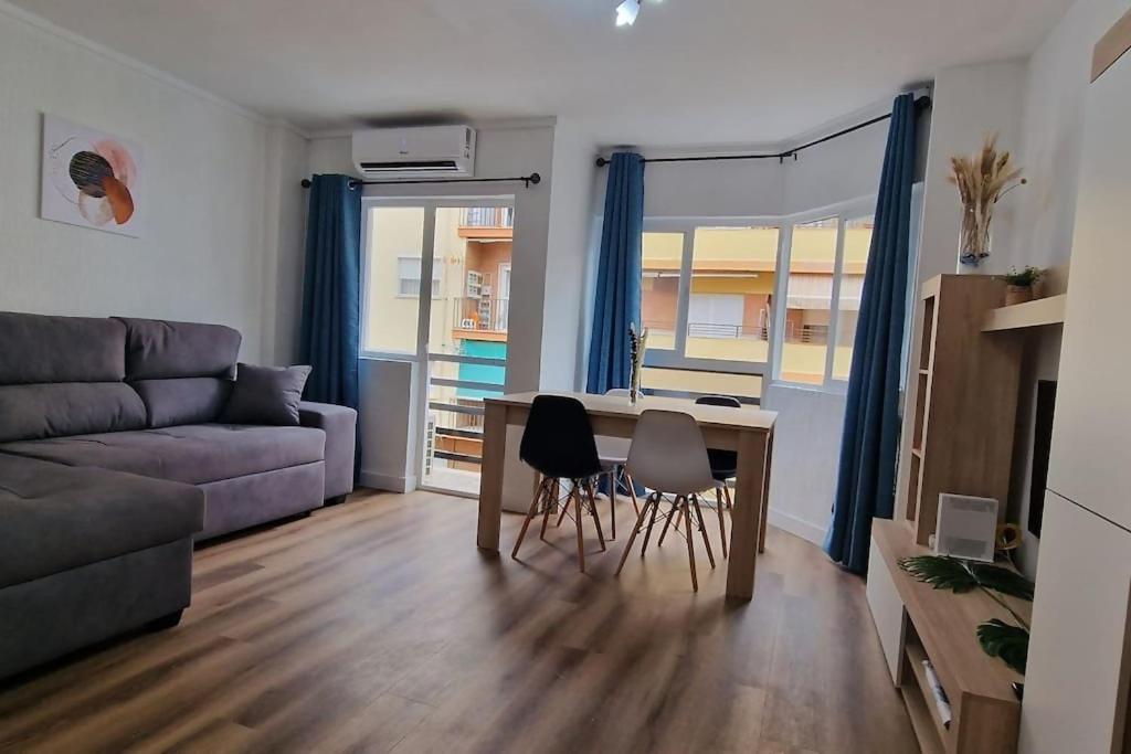 Moderno Y Nuevo Piso Huelva Apartment Luaran gambar